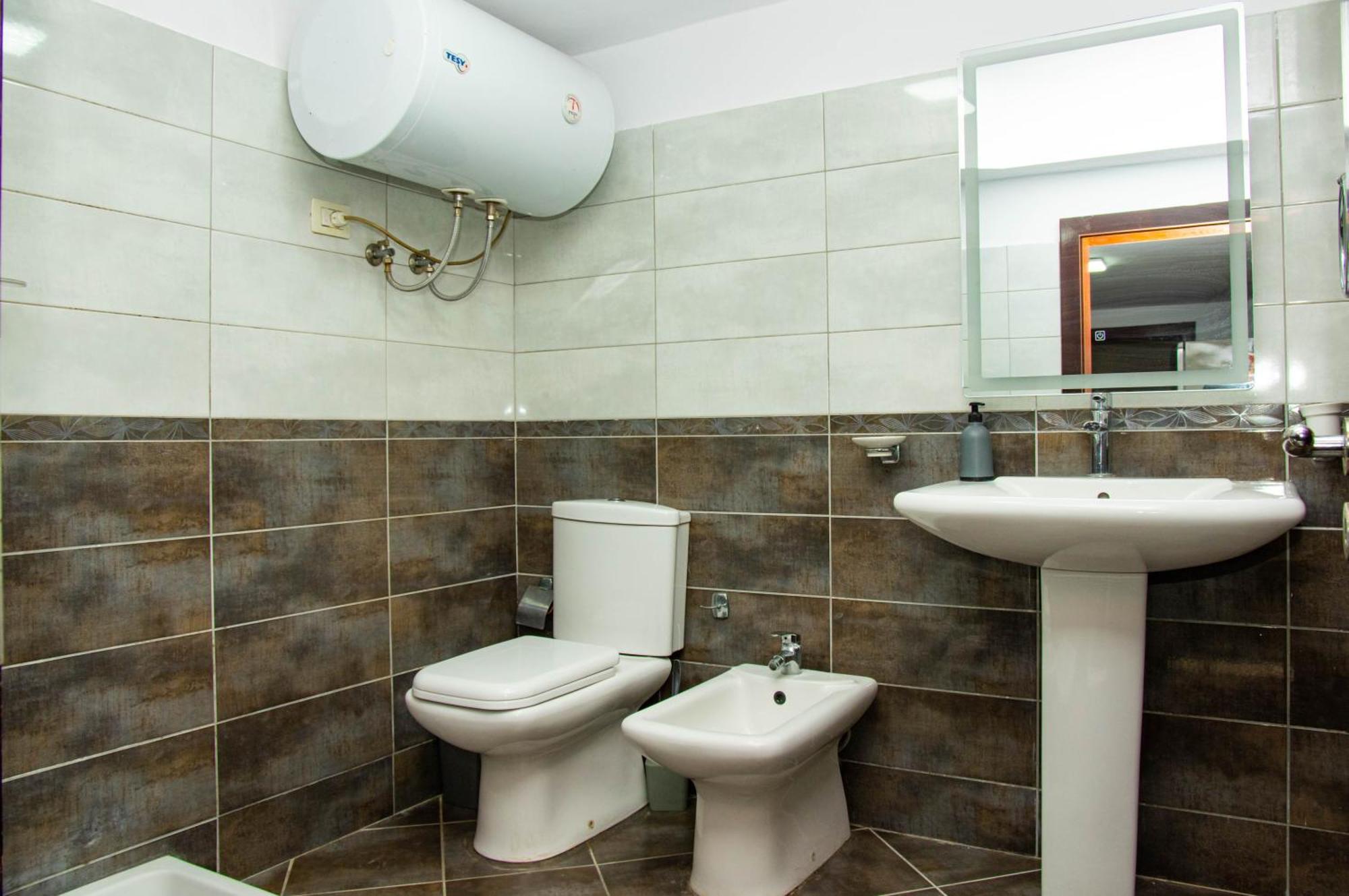 Lucas Central Relaxing House Tiranë Ngoại thất bức ảnh